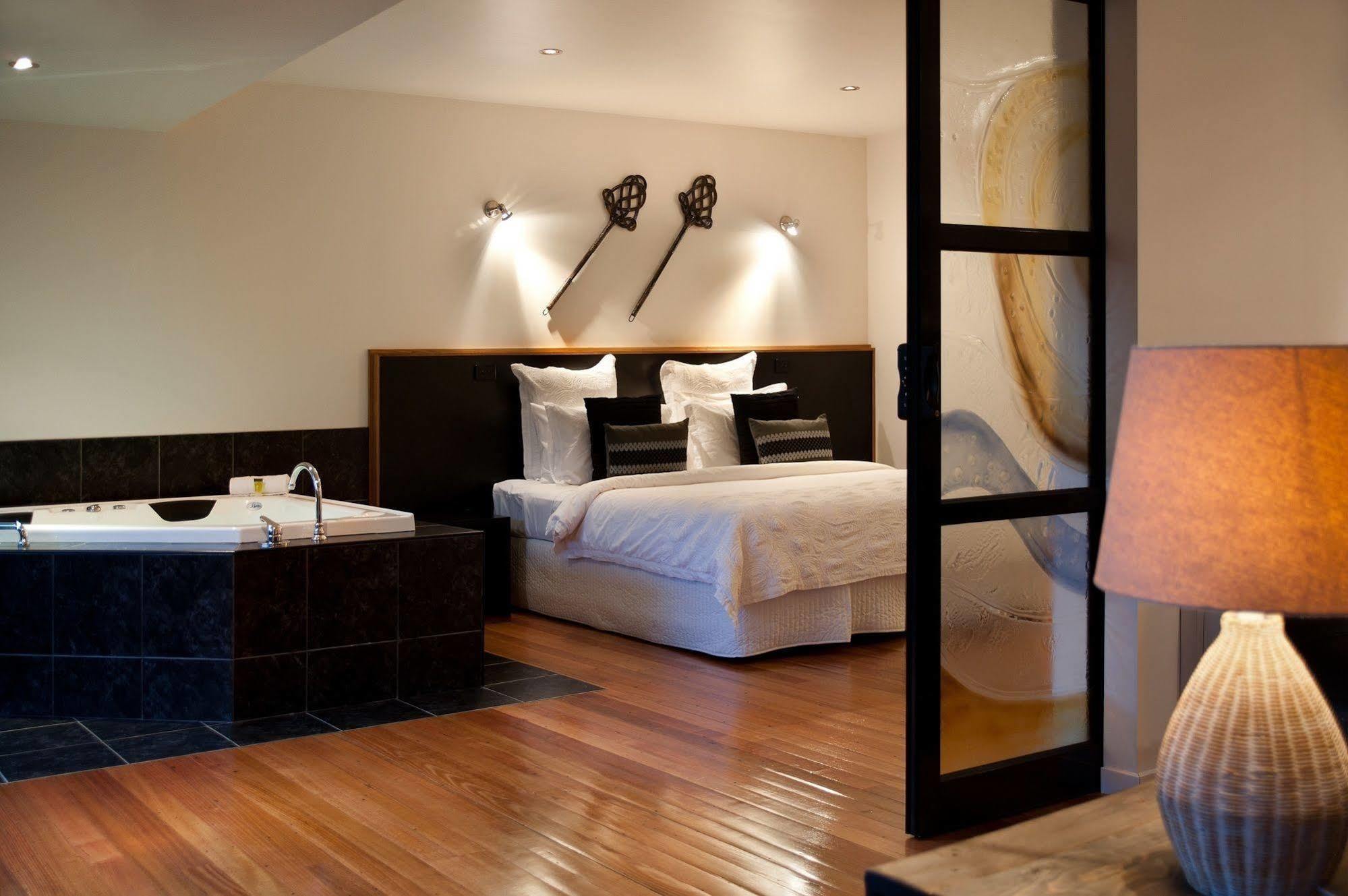 הפבורן ספרינגס Springs Spa Villa מראה חיצוני תמונה